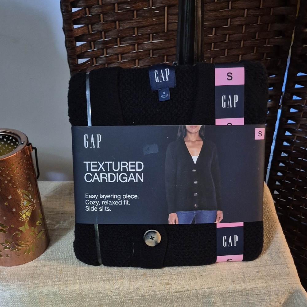 GAP Black Knit Cardigan